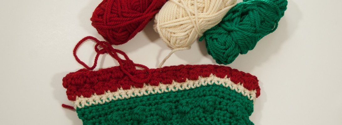 Holly Jolly Cowl | Webster Fiber Arts